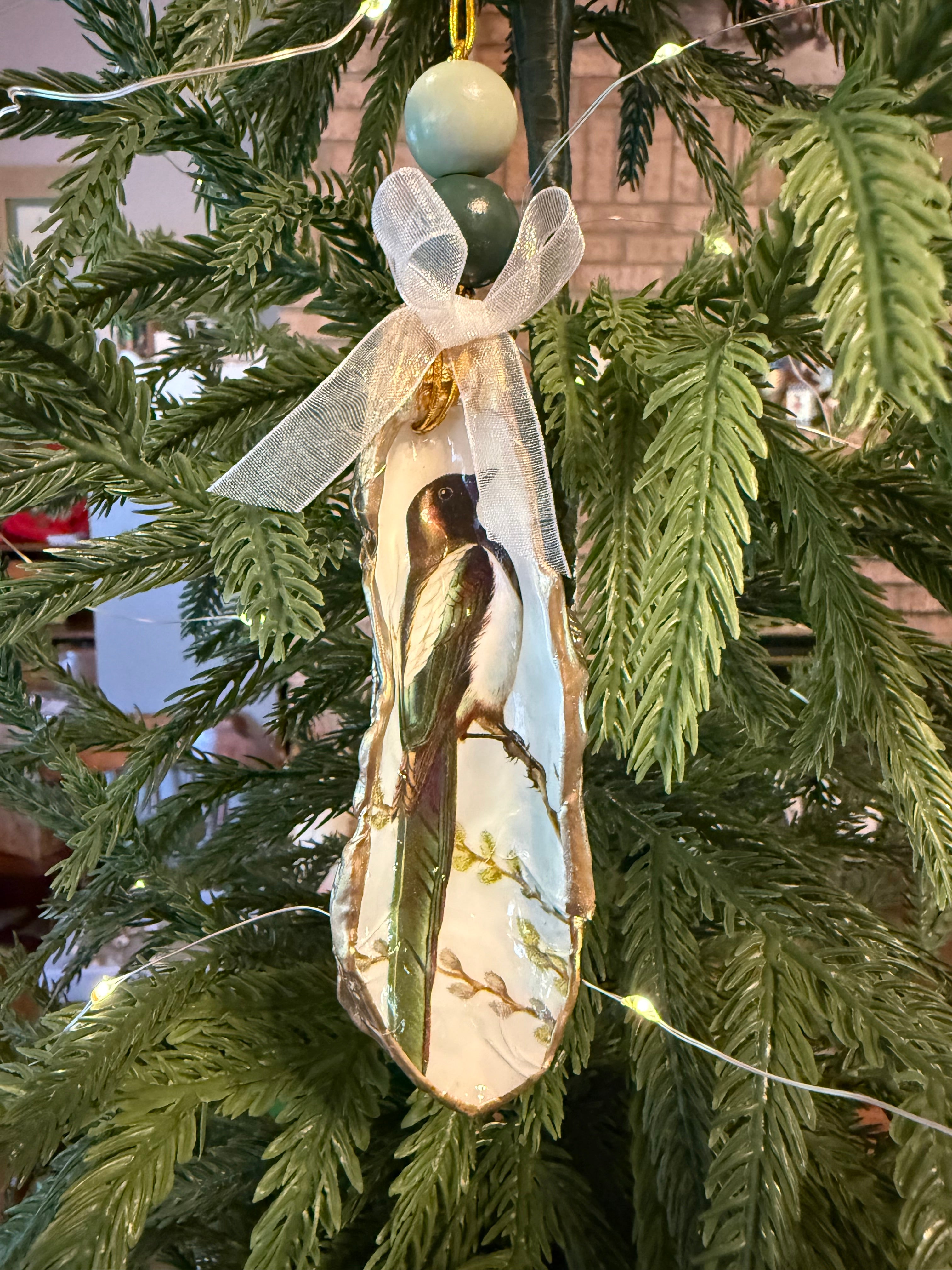 Large Magpie Ornament 3