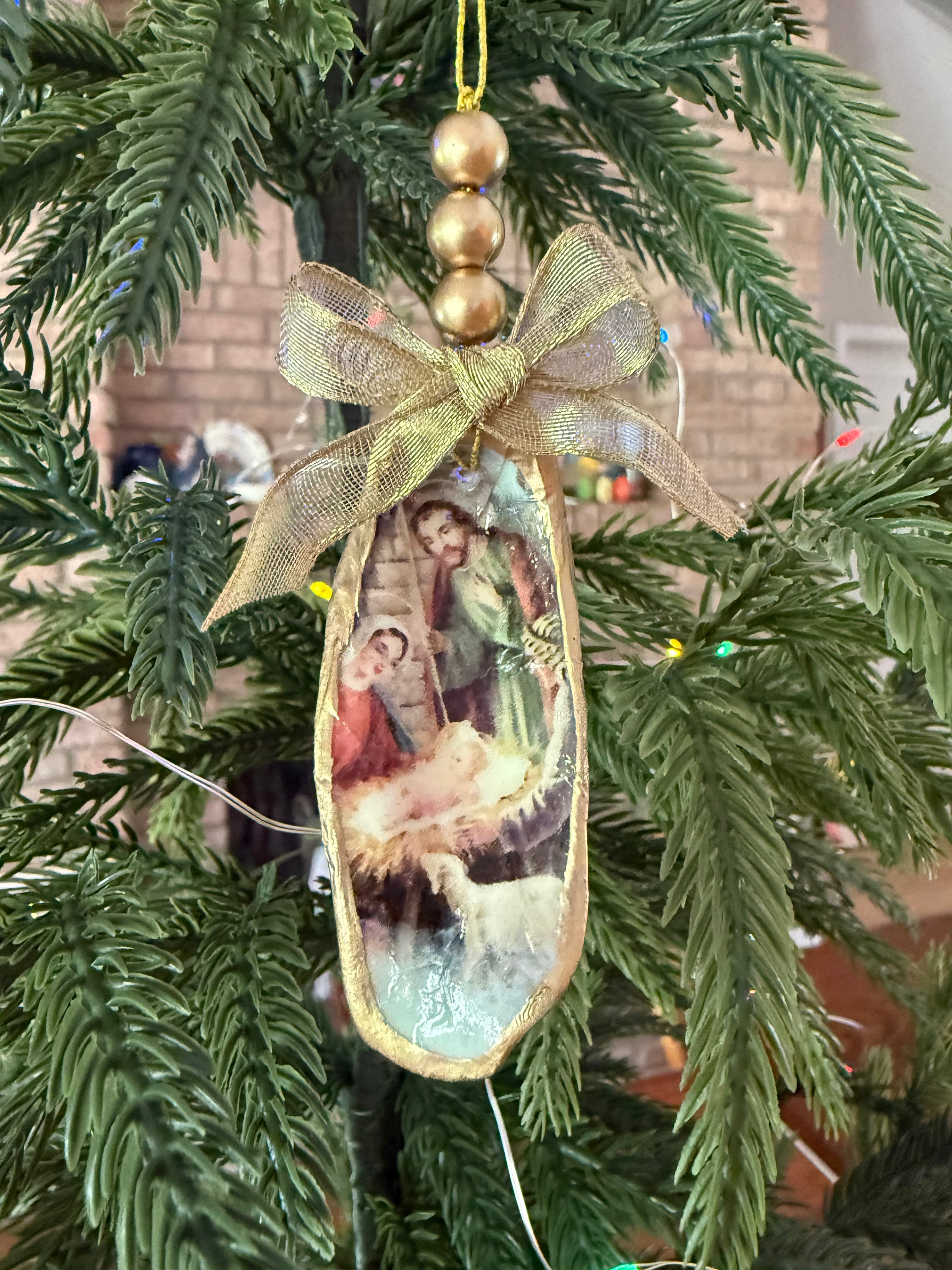 Large Nativity Scene (1st version) Ornament 3