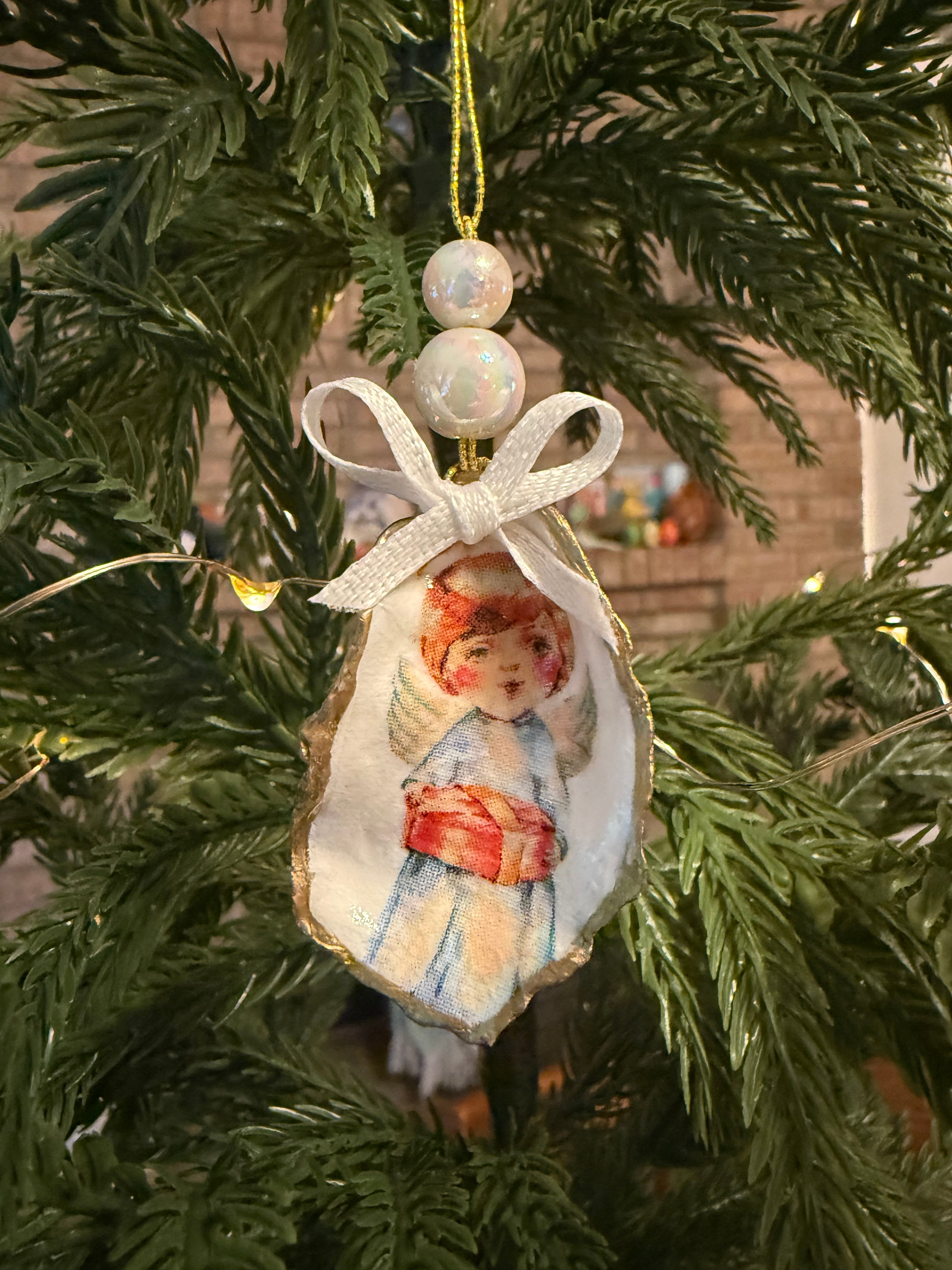 Small Angel Ornament 1