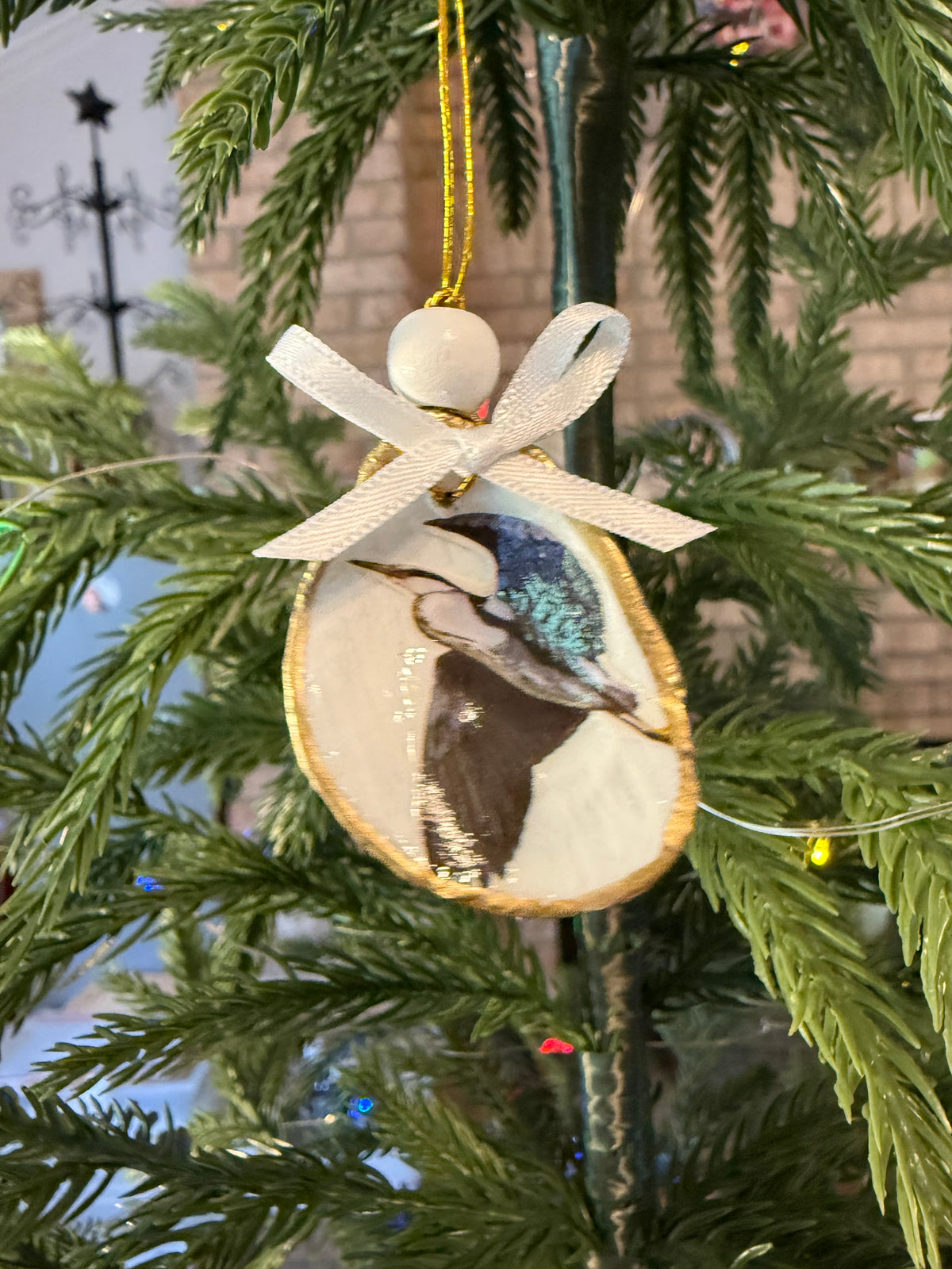 Small Flying Bird Ornament 2
