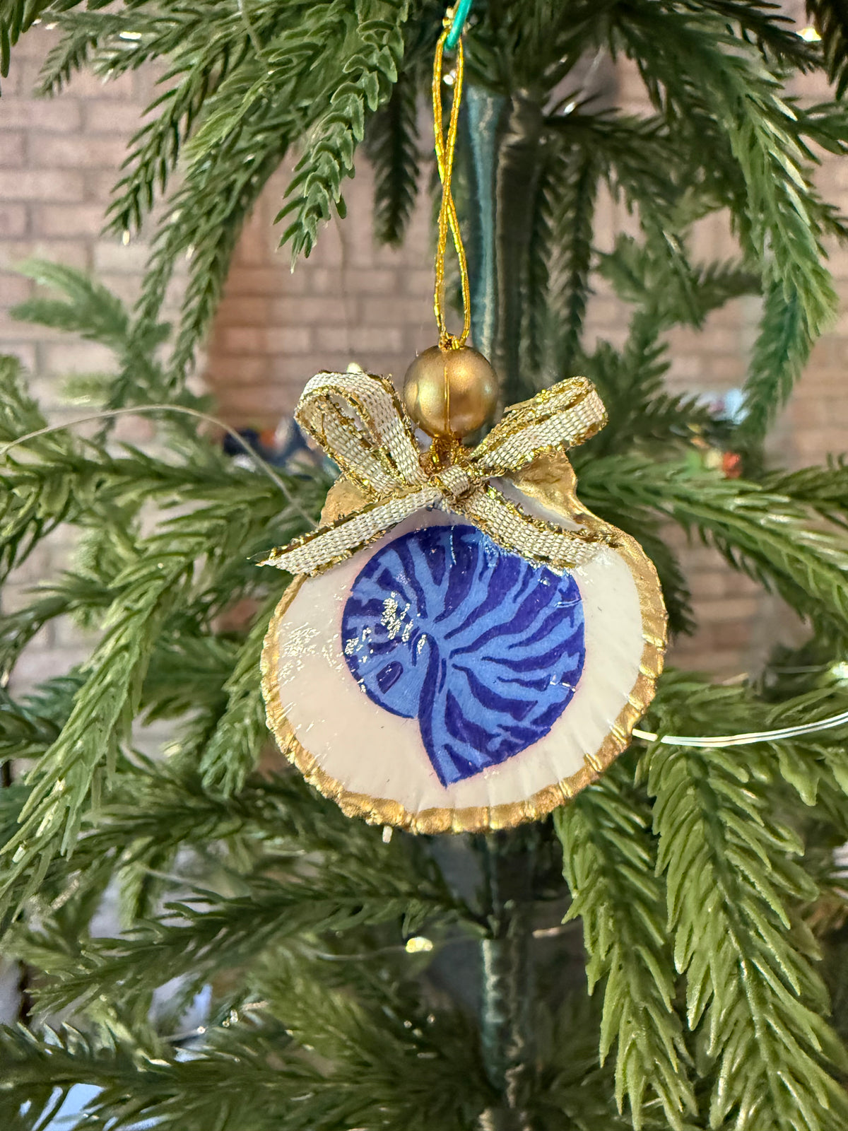 Small Shell Ornament 1