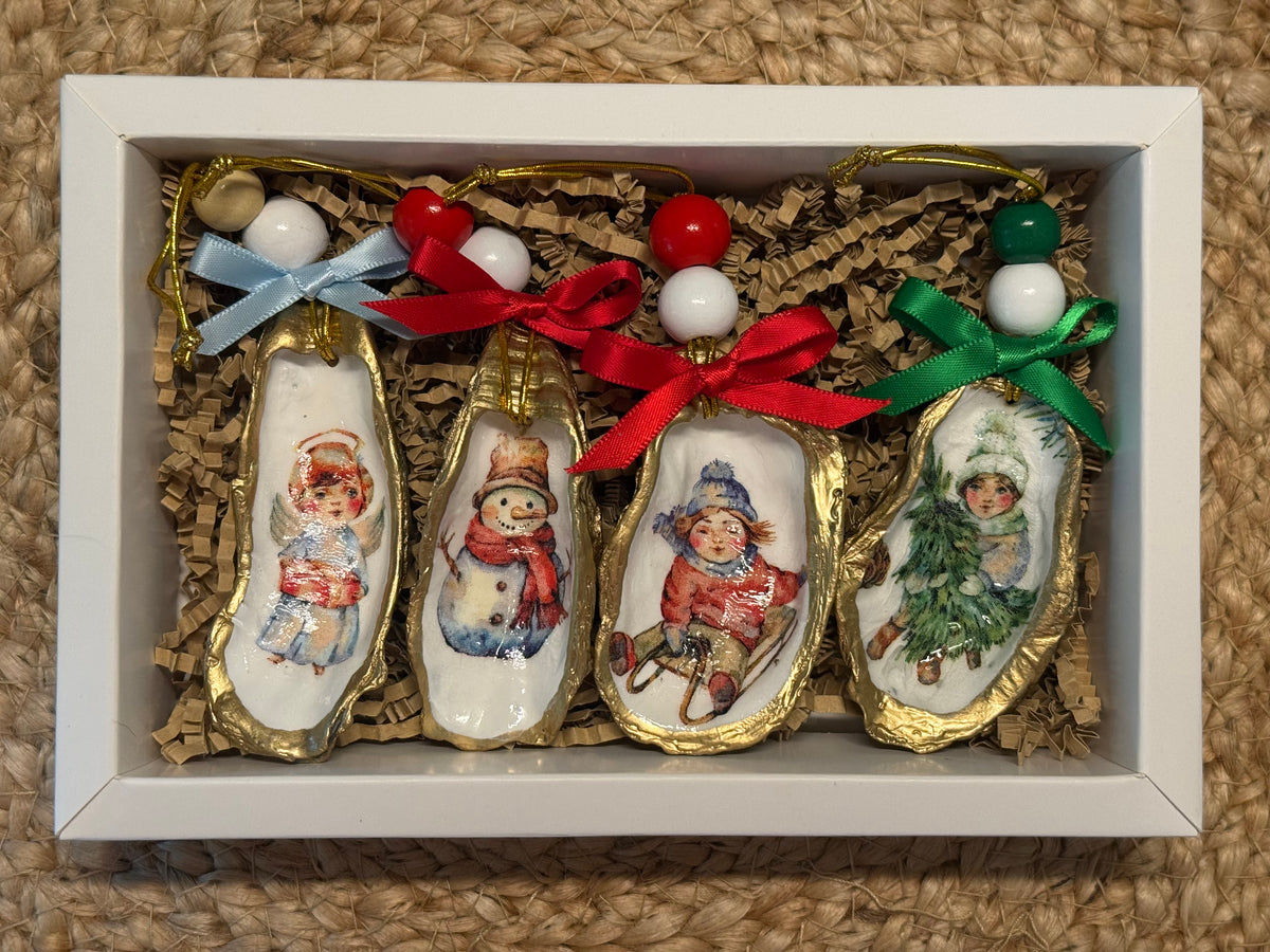 Girls' Christmas Oyster Shell Christmas Ornament Set (red beads)